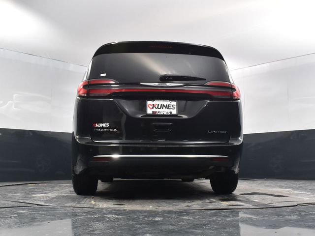 Used 2023 Chrysler Pacifica Limited FWD image 52