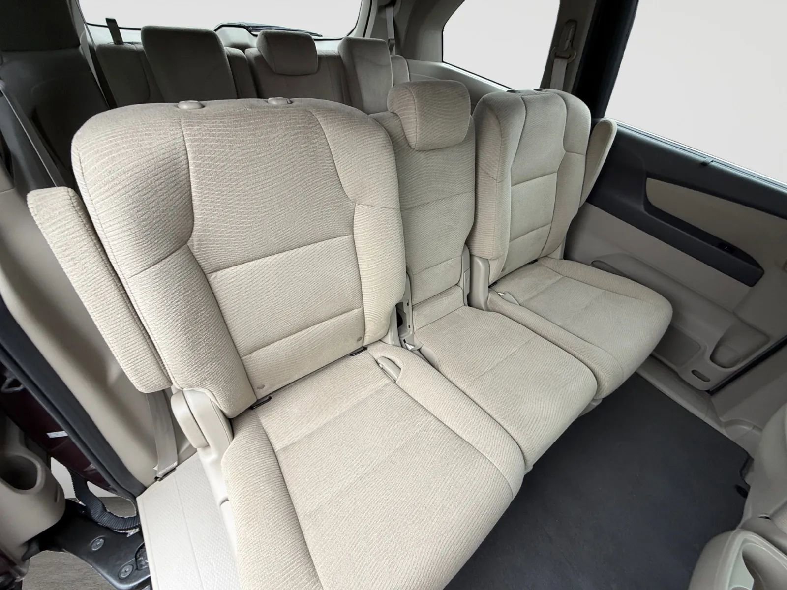 Used 2012 Honda Odyssey EX image 17