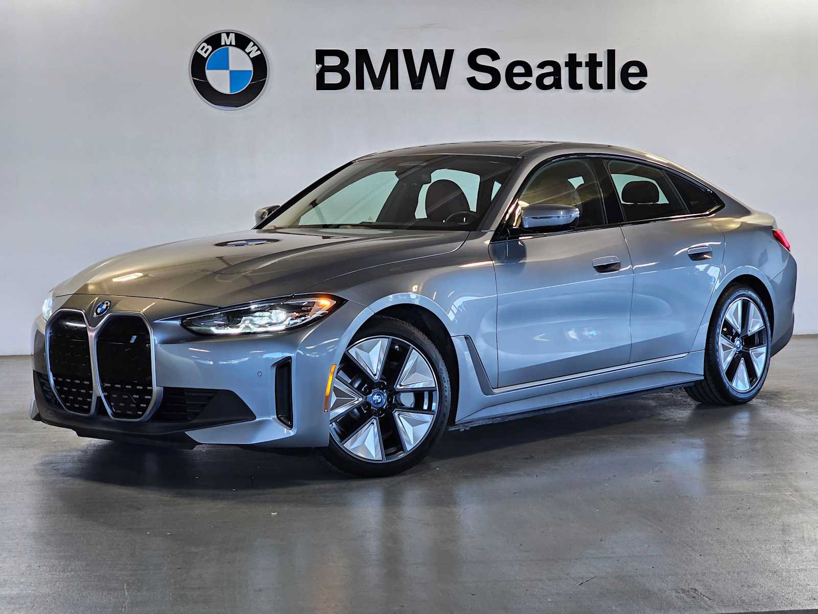 Certified 2023 BMW i4 eDrive40 RWD video 1