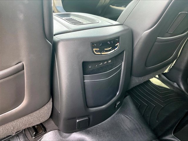 Used 2019 Cadillac Escalade ESV Premium Luxury RWD image 25