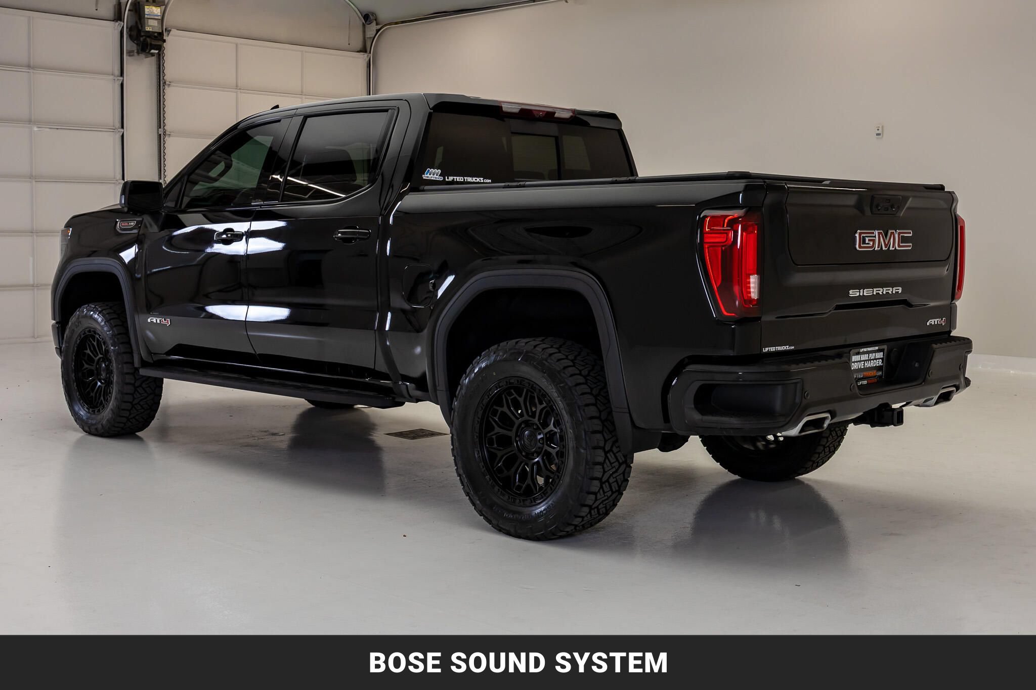 Used 2024 GMC Sierra 1500 AT4 w/ Technology Package AWD/4WD image 7