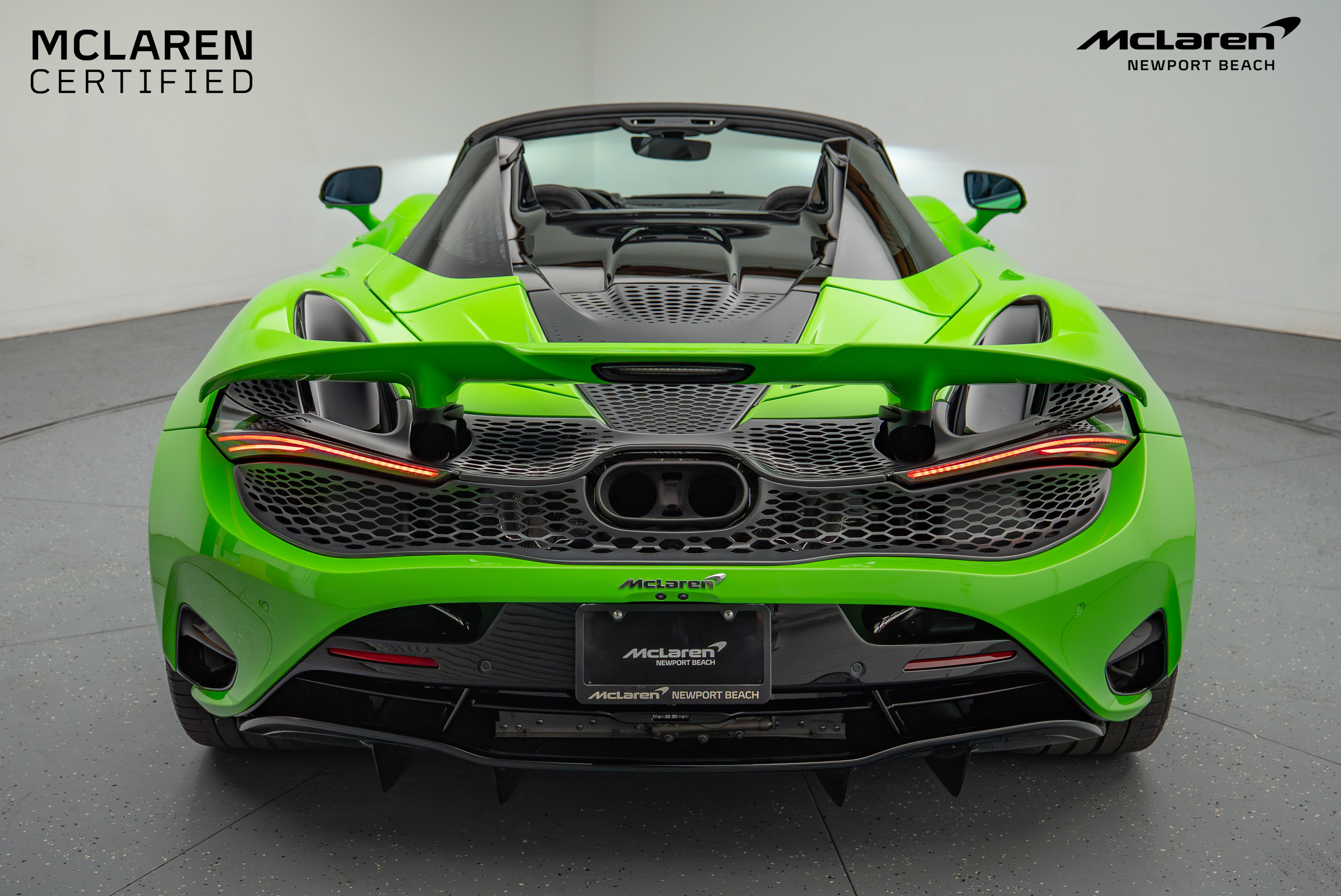 Used 2024 McLaren 750S Spider image 16