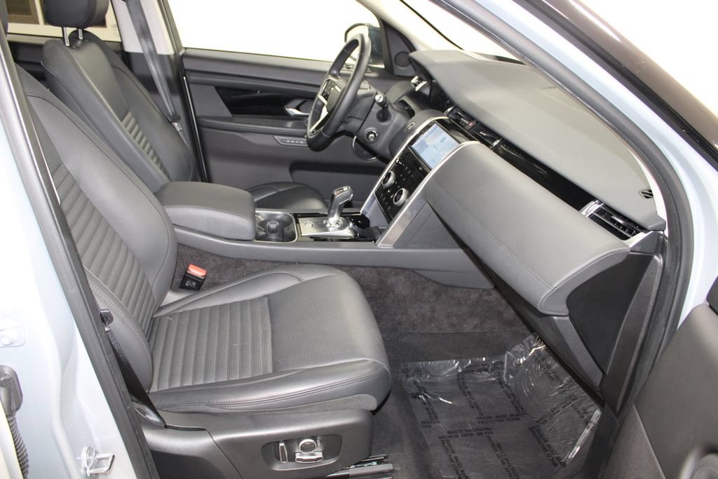 Used 2021 Land Rover Discovery Sport SE AWD/4WD image 28
