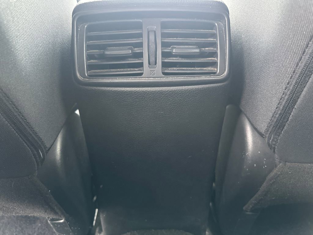 Used 2019 Nissan Rogue SV image 13