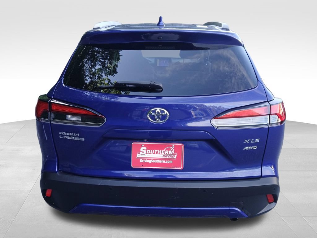 Used 2024 Toyota Corolla Cross XLE w/ Convenience Package AWD/4WD image 10