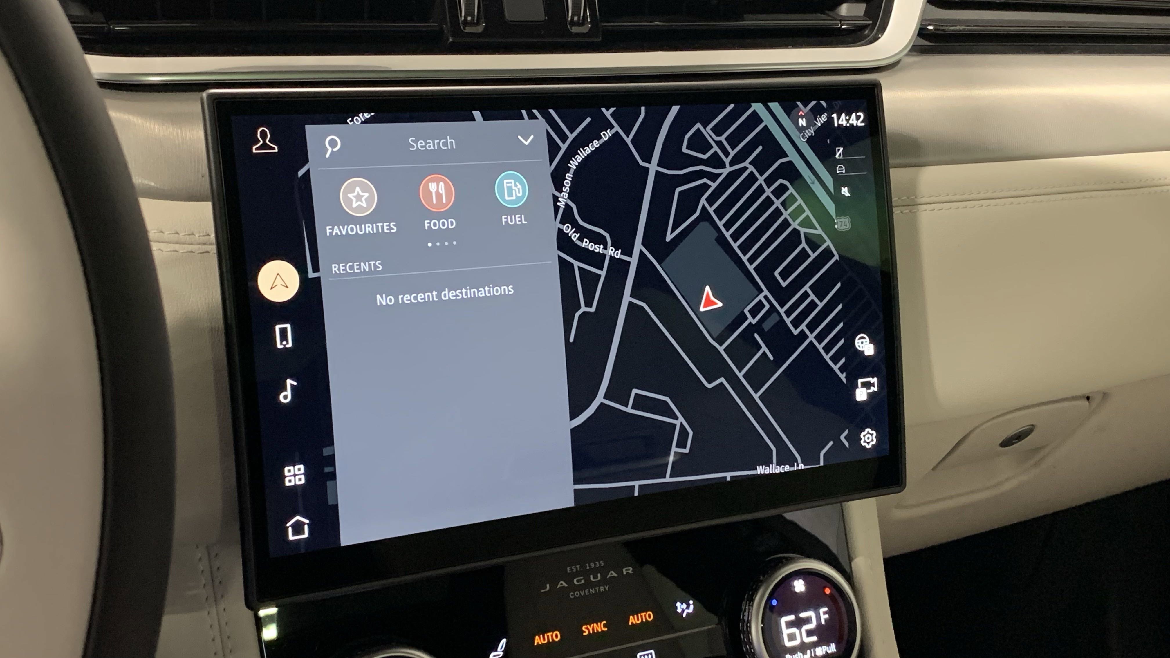 Used 2026 Jaguar F-PACE R-Dynamic S image 19