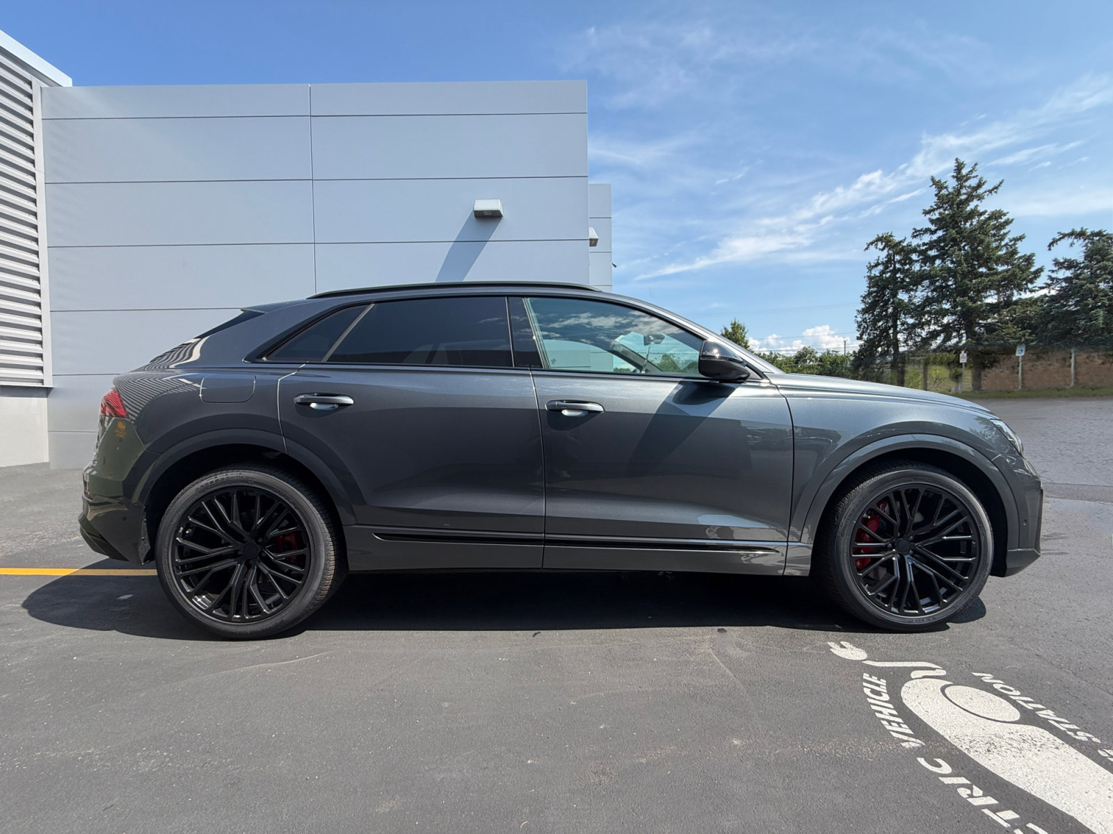 New 2026 Audi SQ8 Prestige AWD/4WD image 9