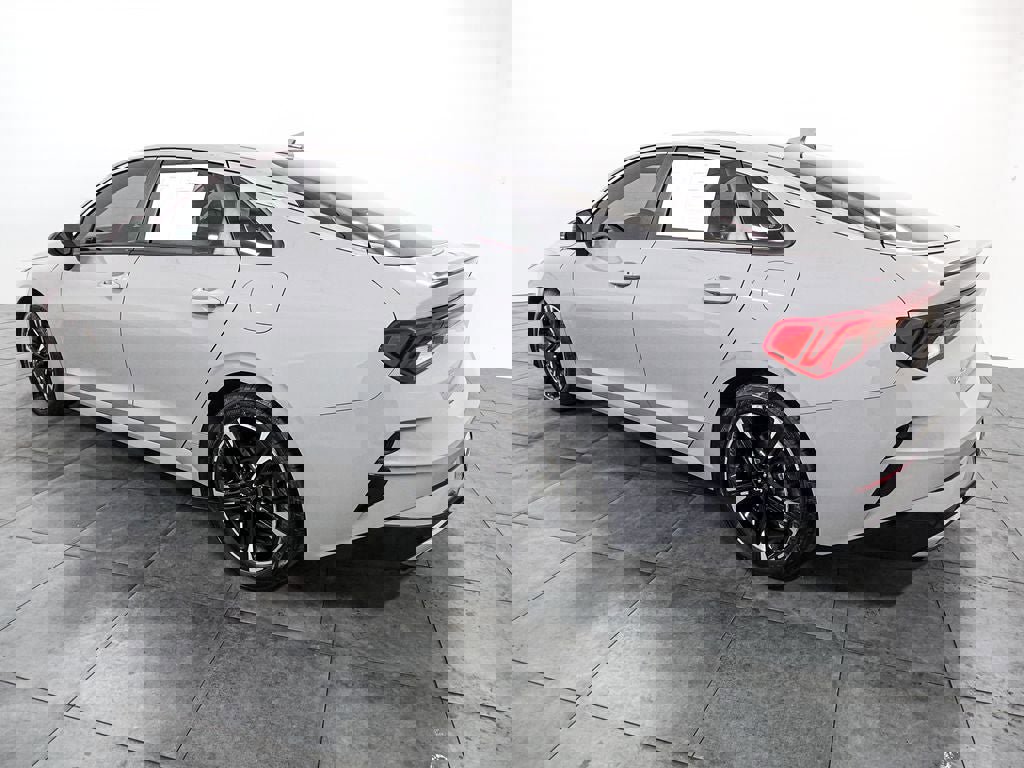 Used 2024 Kia K5 GT-Line w/ GT-Line Premium Package image 4