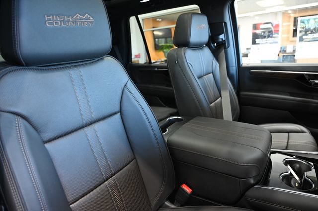 New 2026 Chevrolet Tahoe High Country w/ Sun And Tow Package AWD/4WD image 8