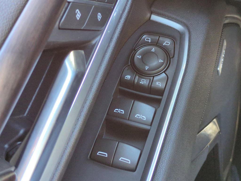 Used 2025 GMC Sierra 3500 SLT w/ SLT Premium Package image 21