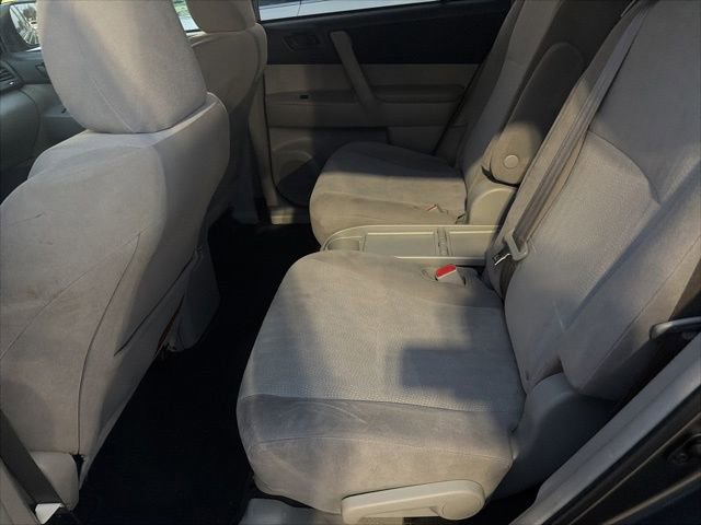 Used 2013 Toyota Highlander Plus image 12