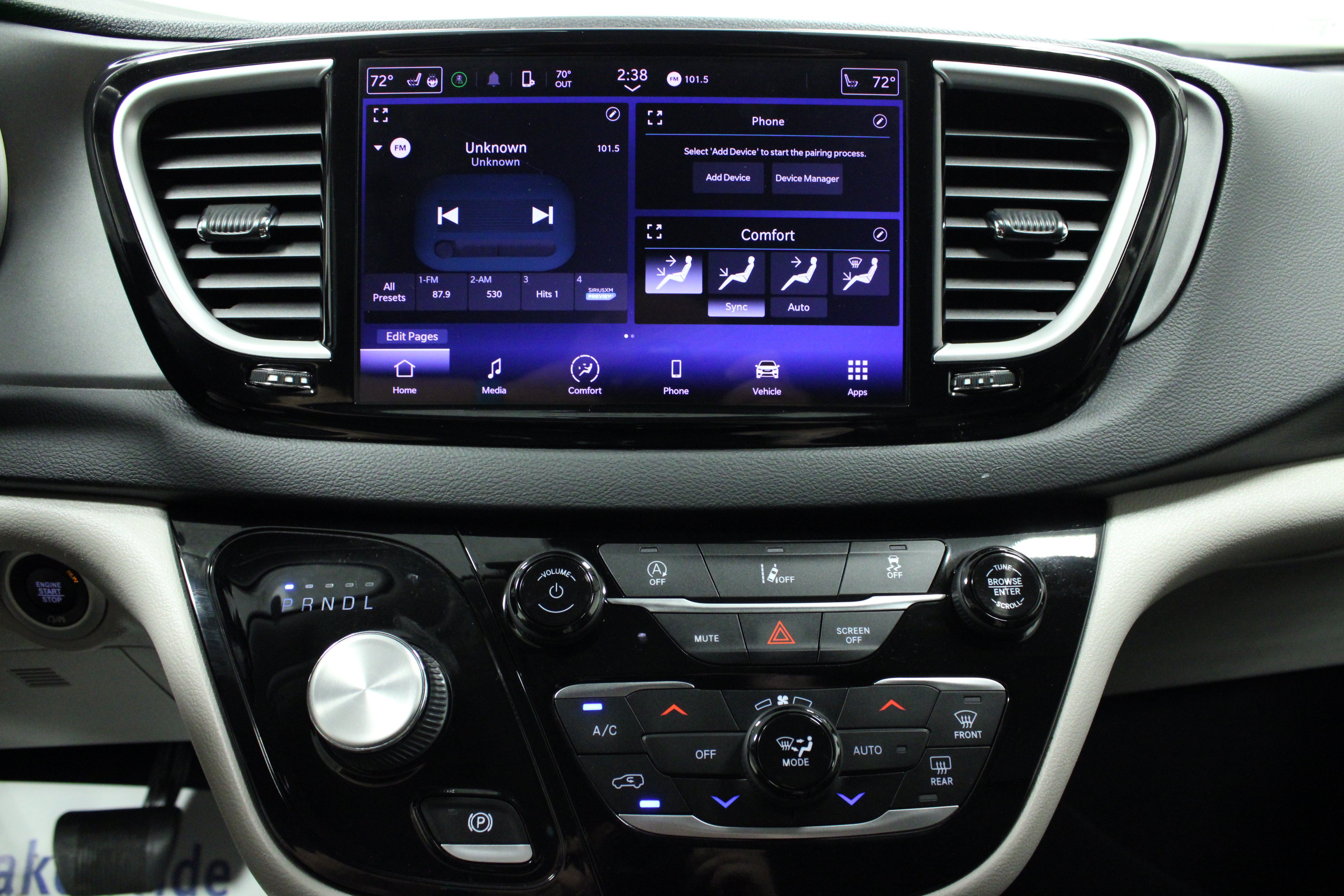 Used 2022 Chrysler Pacifica Touring-L FWD image 23