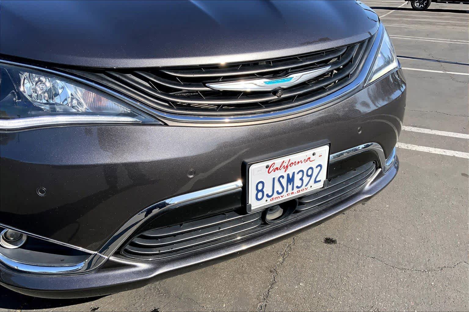 Used 2019 Chrysler Pacifica Limited w/ Advanced Safetytec Group FWD image 29