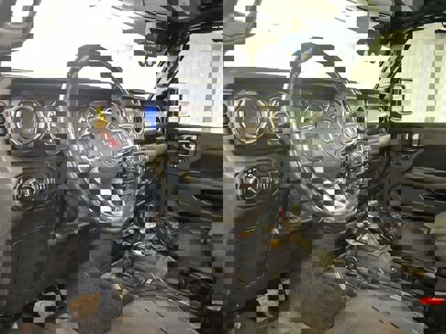 Used 2021 Jeep Wrangler Unlimited Sahara image 10