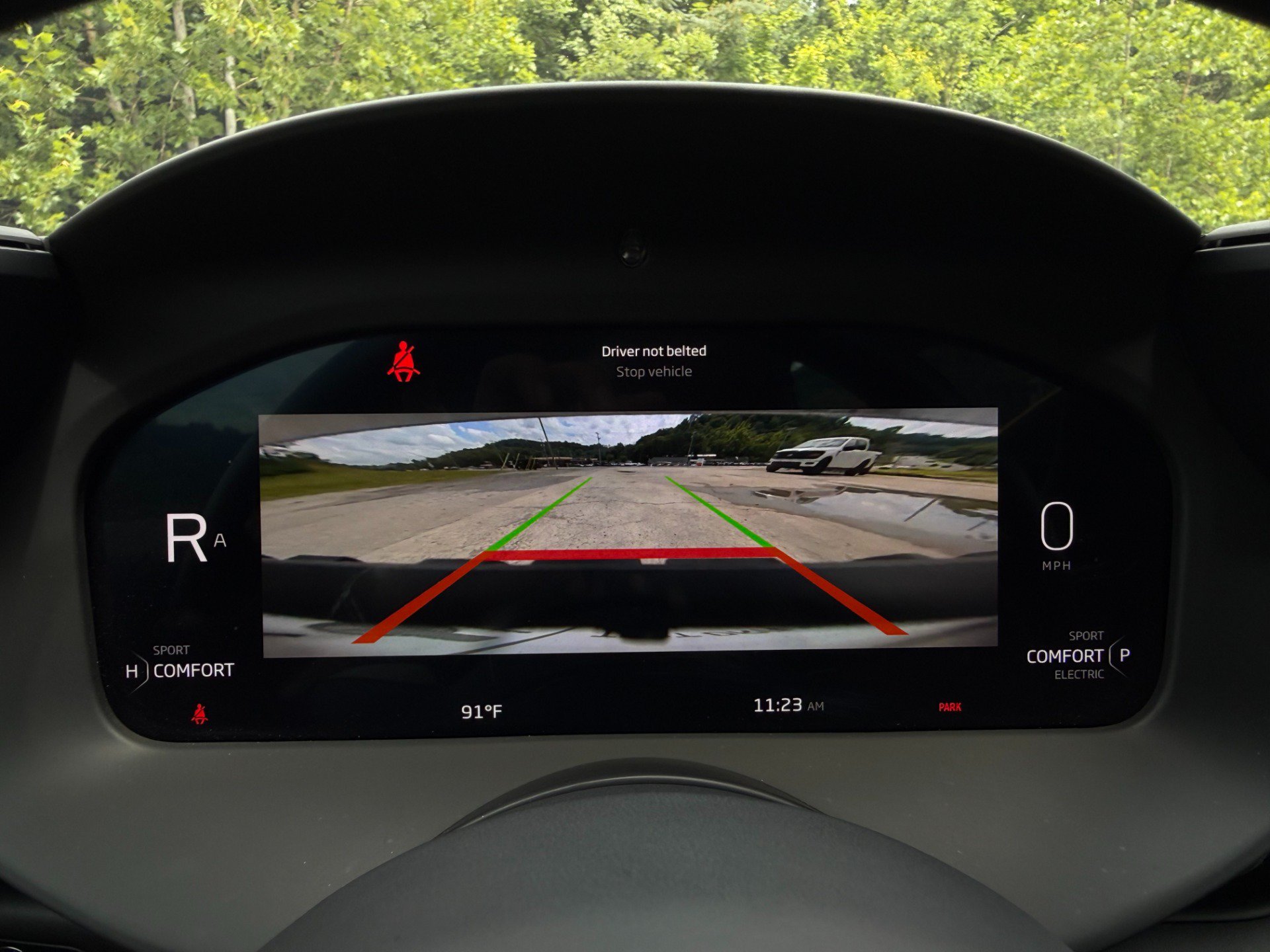 Used 2024 McLaren Artura RWD image 34