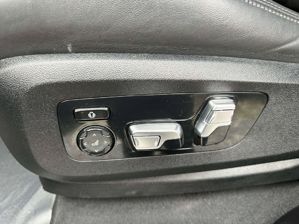 Used 2023 BMW X5 M w/ Executive Package AWD/4WD image 23