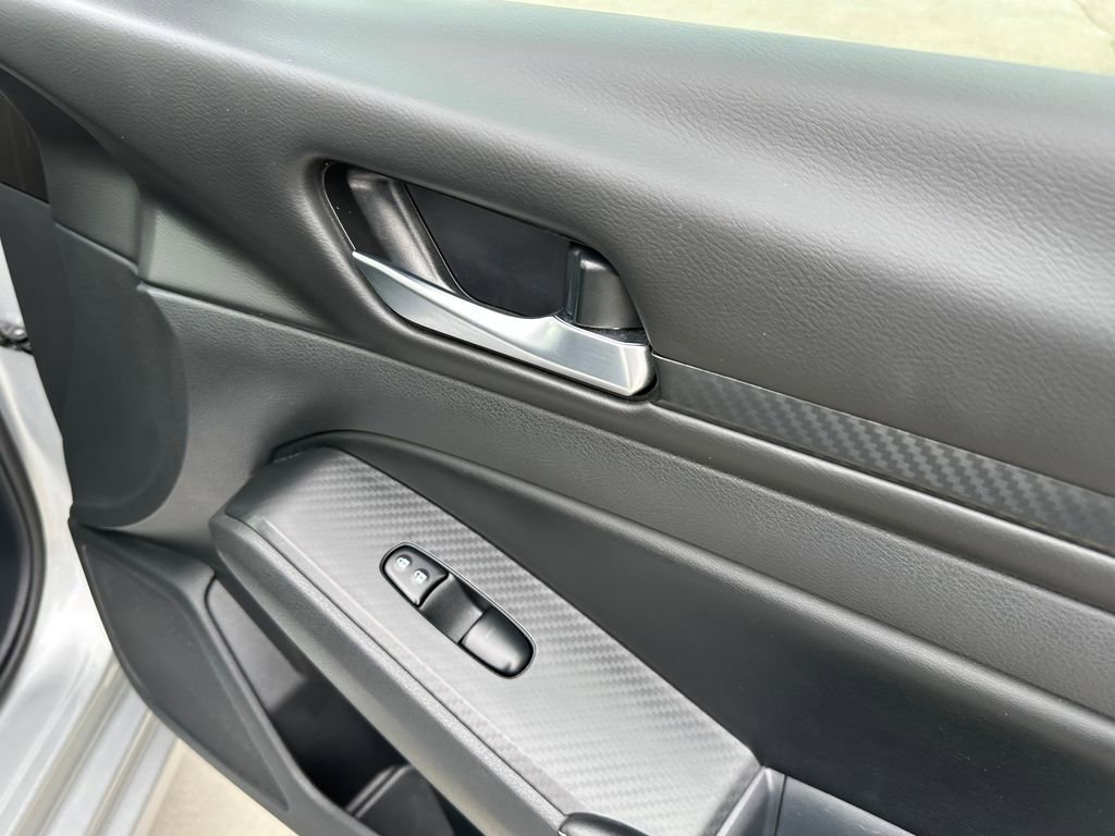 Used 2024 Nissan Altima 2.5 SV image 18