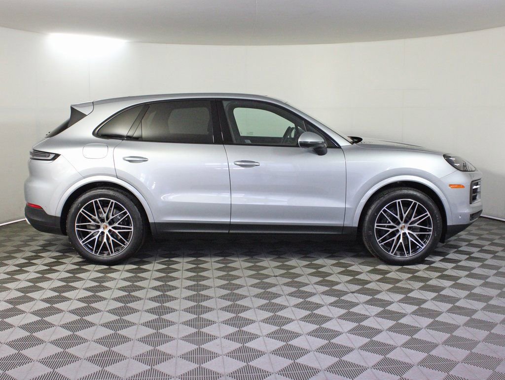 Certified 2025 Porsche Cayenne image 8