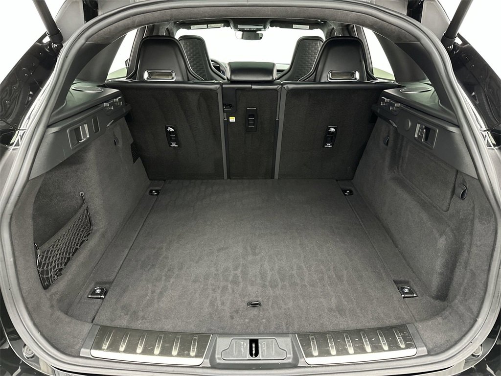 Used 2023 Jaguar F-PACE SVR image 24