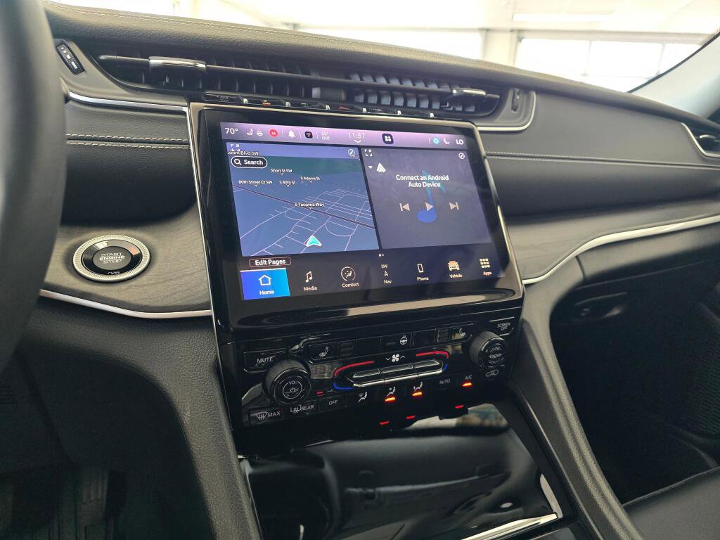 Used 2023 Jeep Grand Cherokee Limited w/ Trailer Tow Prep Group (B) image 29