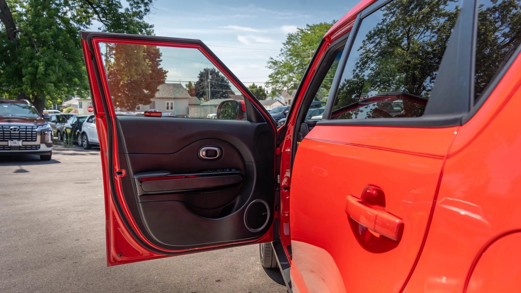 Used 2015 Kia Soul ! w/ Sun & Sound Package FWD image 13