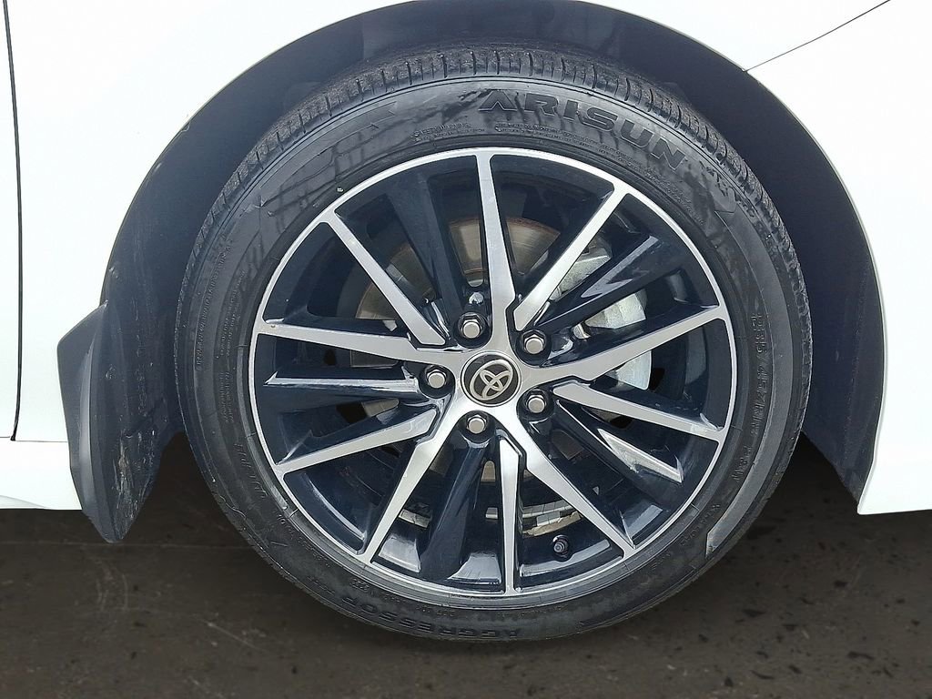 Used 2022 Toyota Camry SE image 9