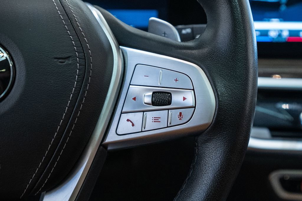 Used 2024 BMW X7 xDrive40i w/ Parking Assistance Package image 29