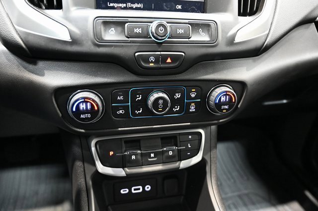 Used 2024 GMC Terrain SLE w/ Driver Convenience Package image 17