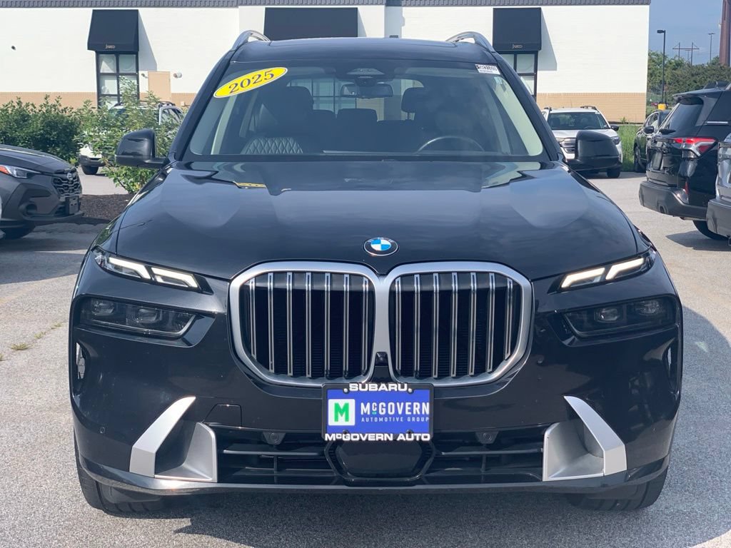 Used 2025 BMW X7 xDrive40i AWD/4WD image 4