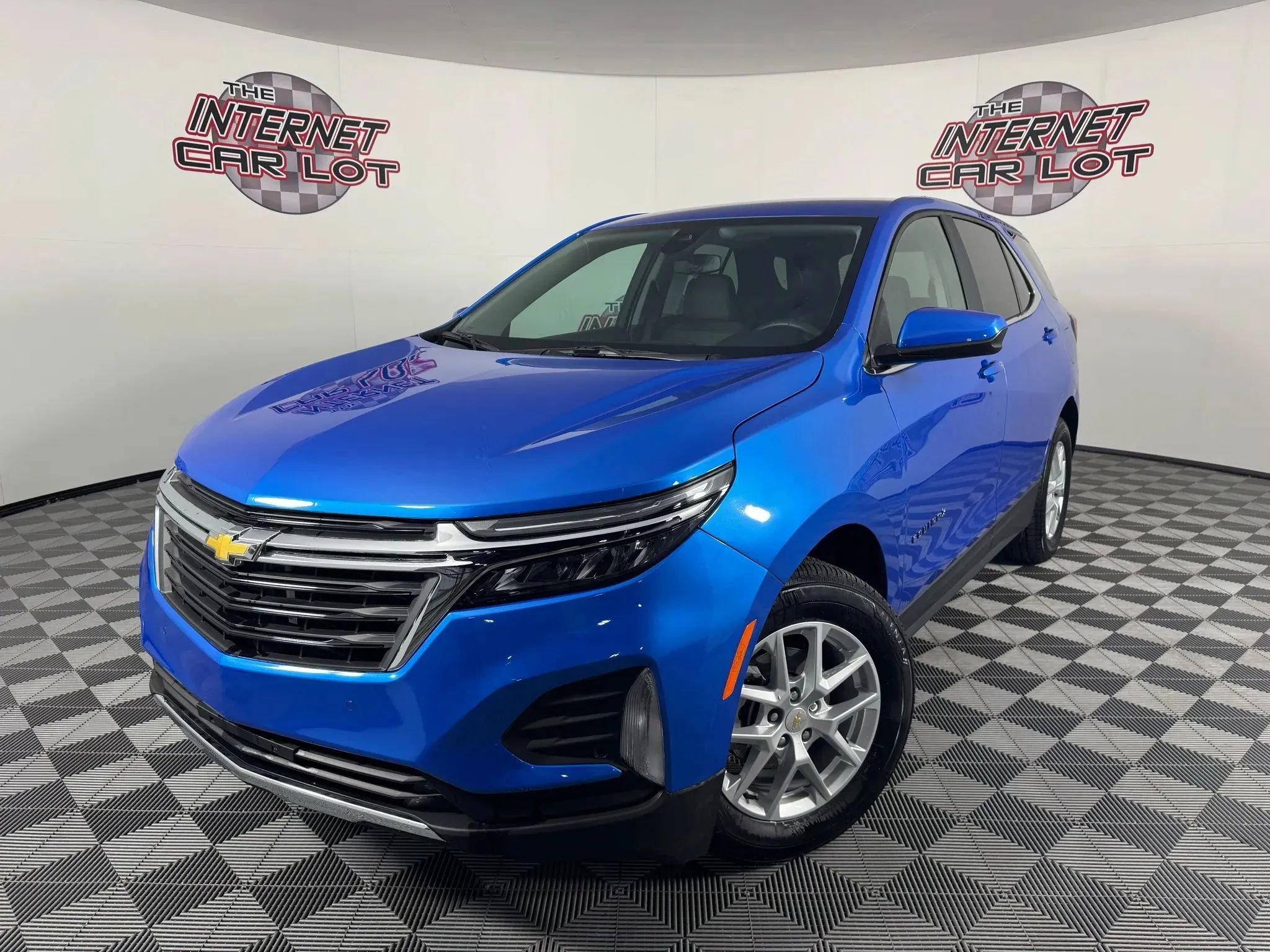 Used 2024 Chevrolet Equinox LT image 1