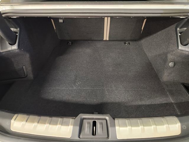 Used 2021 Porsche Taycan RWD image 32