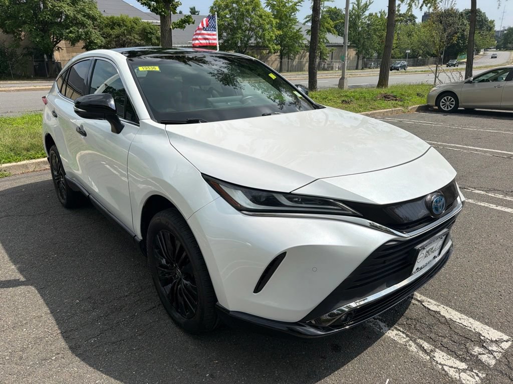 Used 2023 Toyota Venza Nightshade AWD/4WD image 3