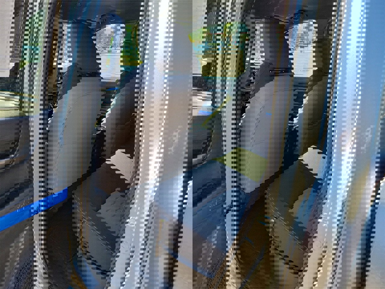 Used 2025 Toyota Tacoma TRD Off-Road image 9