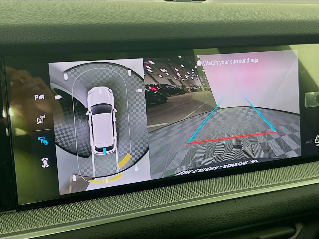 New 2026 Porsche Cayenne image 17