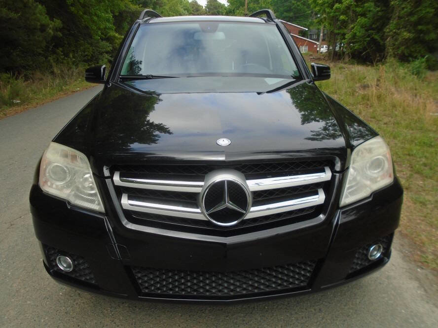 Used 2011 Mercedes-Benz GLK 350 4MATIC image 2