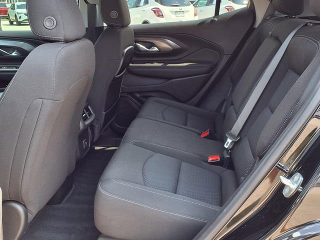 Used 2023 GMC Terrain SLE w/ Driver Convenience Package image 8