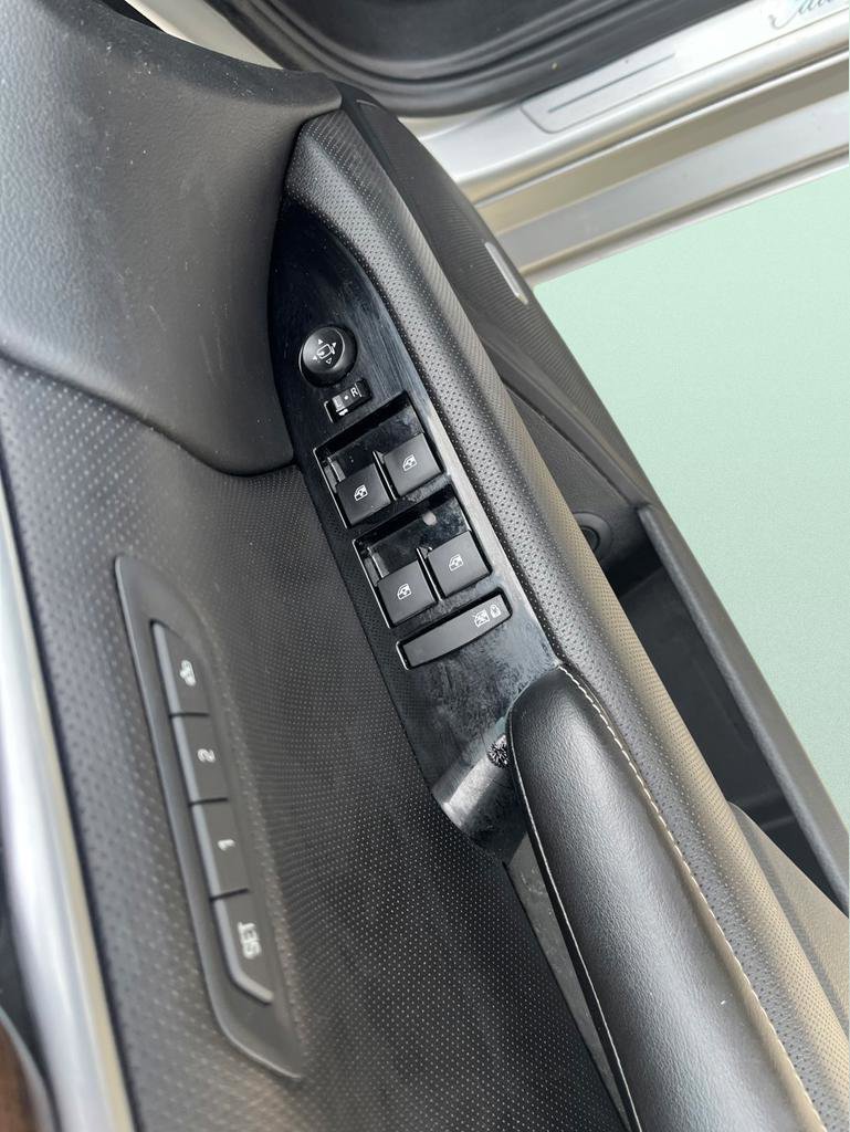 Used 2019 Cadillac XTS Luxury image 27