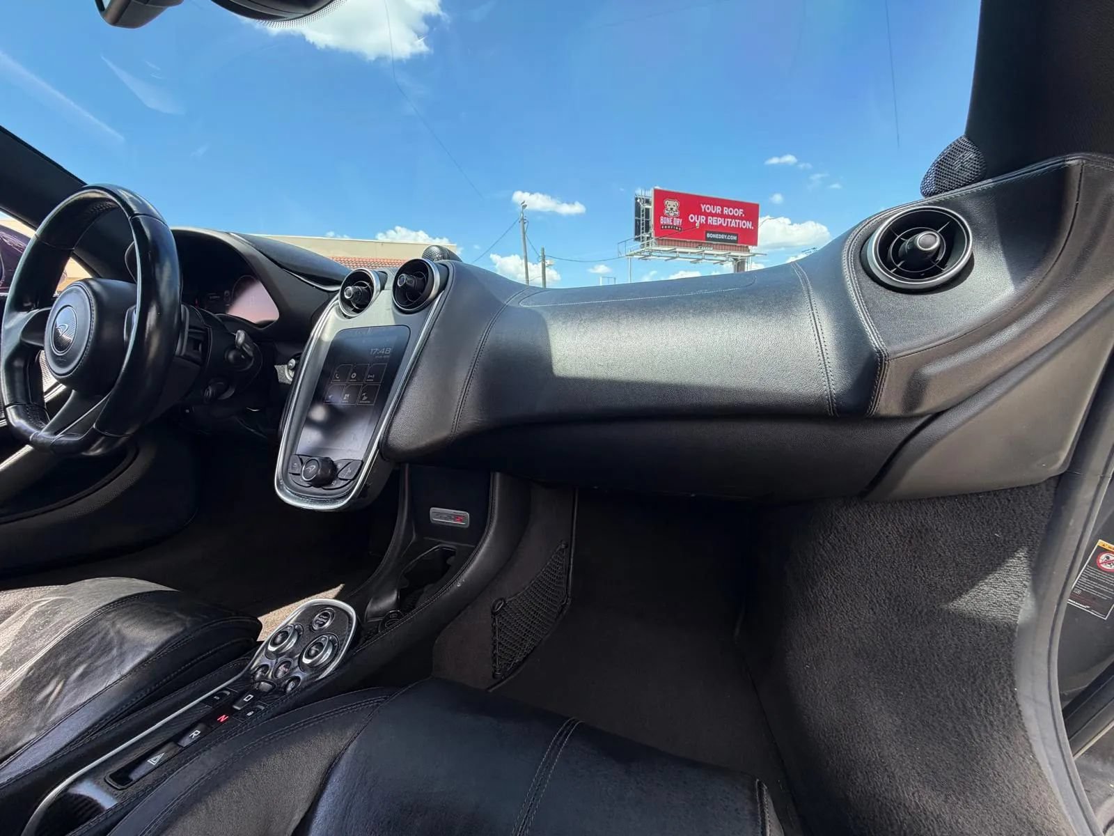 Used 2017 McLaren 570S Coupe RWD image 22