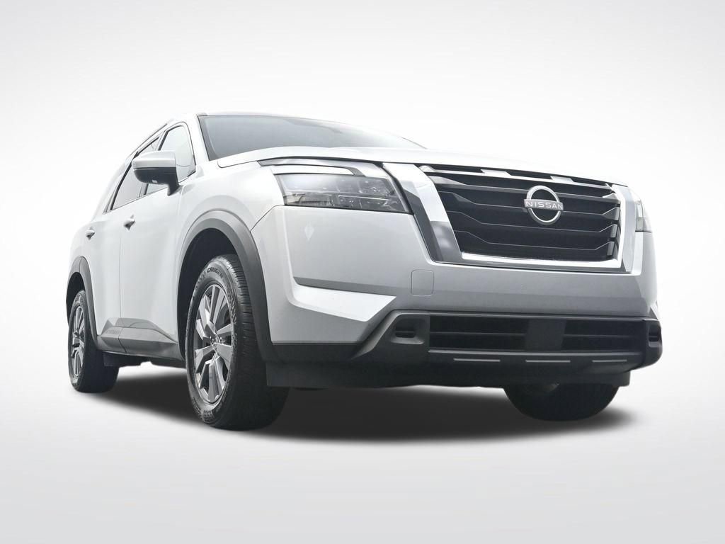 Used 2024 Nissan Pathfinder SV image 32
