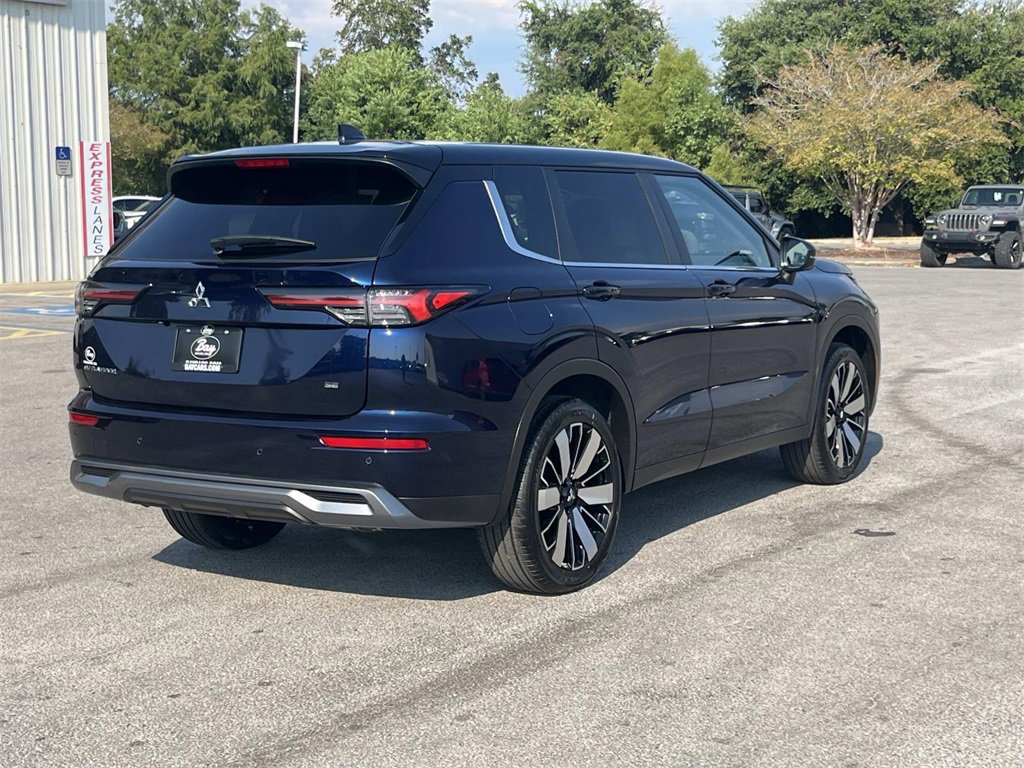 New 2025 Mitsubishi Outlander SE image 5