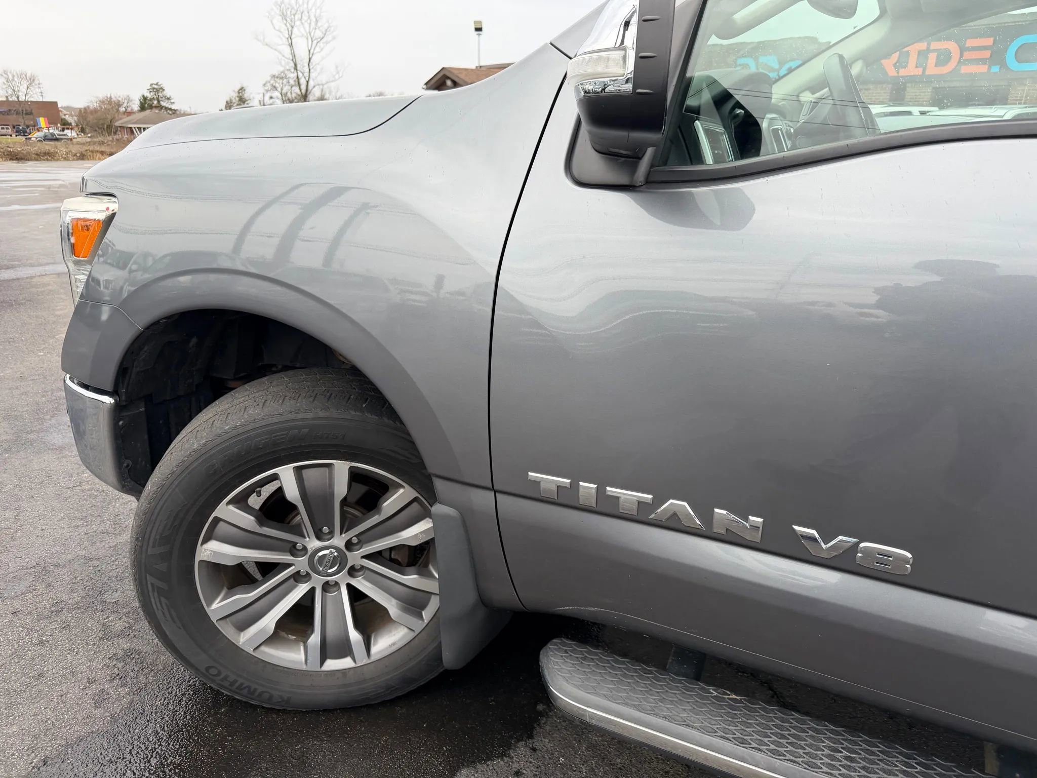 Used 2018 Nissan Titan SL AWD/4WD image 37