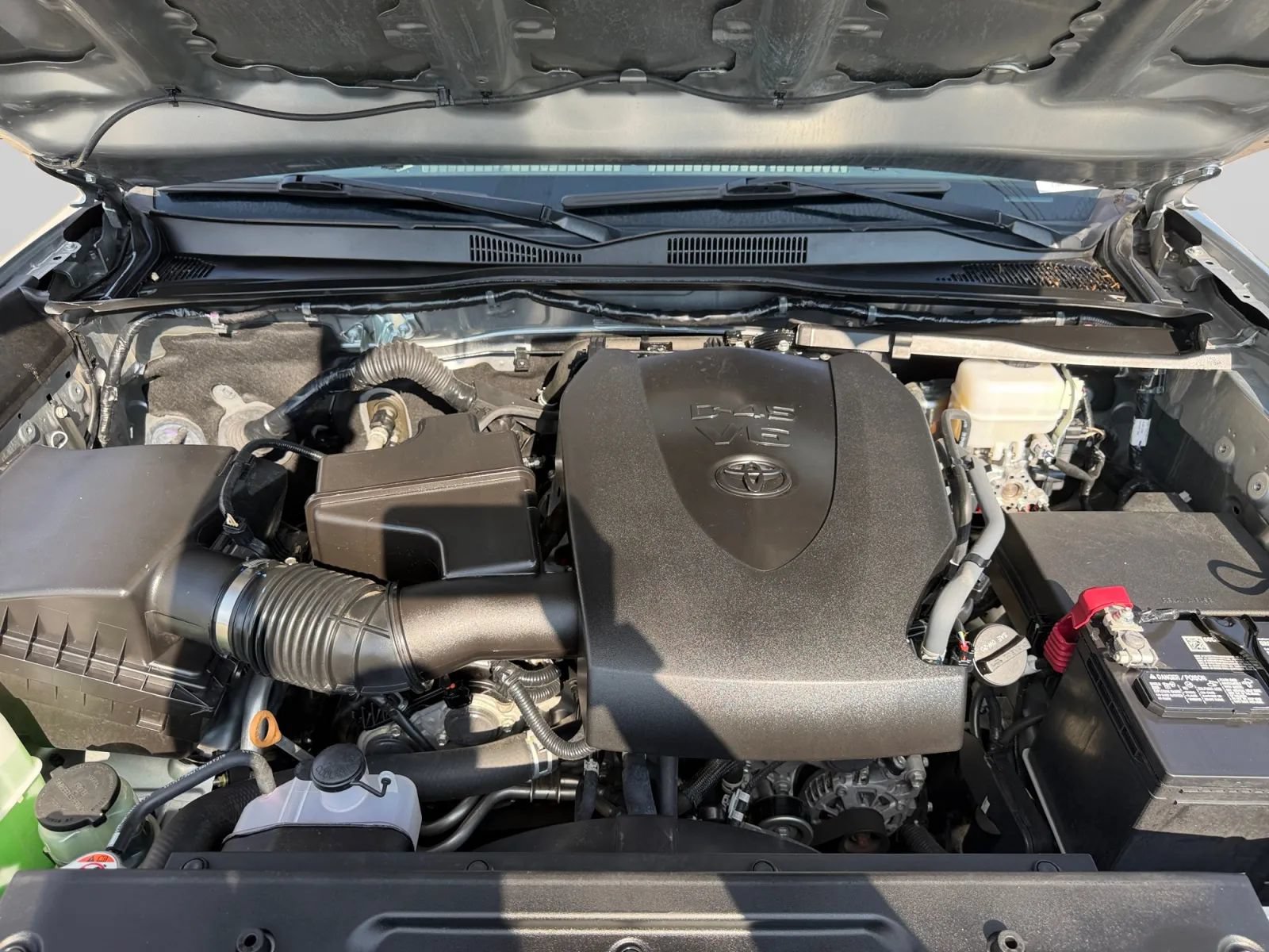 Used 2023 Toyota Tacoma TRD Off-Road w/ Technology Package AWD/4WD image 34