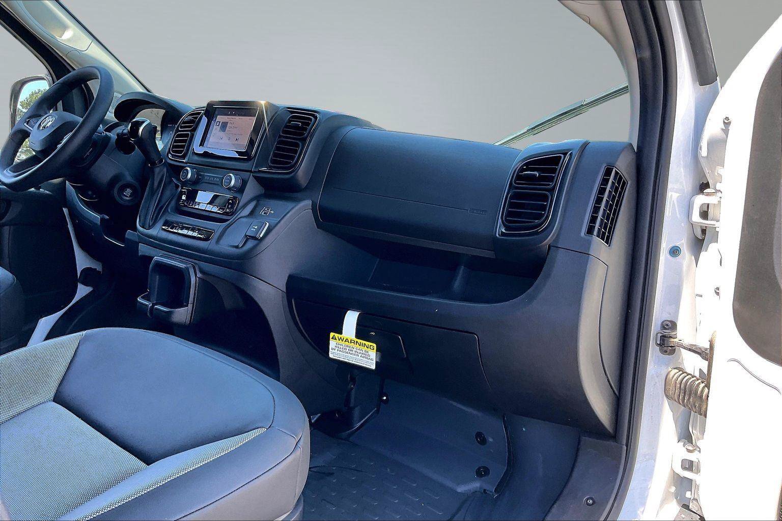 Used 2025 RAM ProMaster 2500 w/ Convenience Group FWD image 19