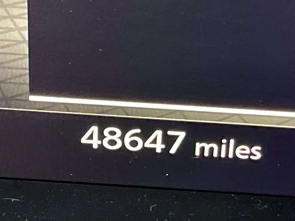 Used 2022 Nissan Pathfinder Platinum w/ Cargo Package image 16