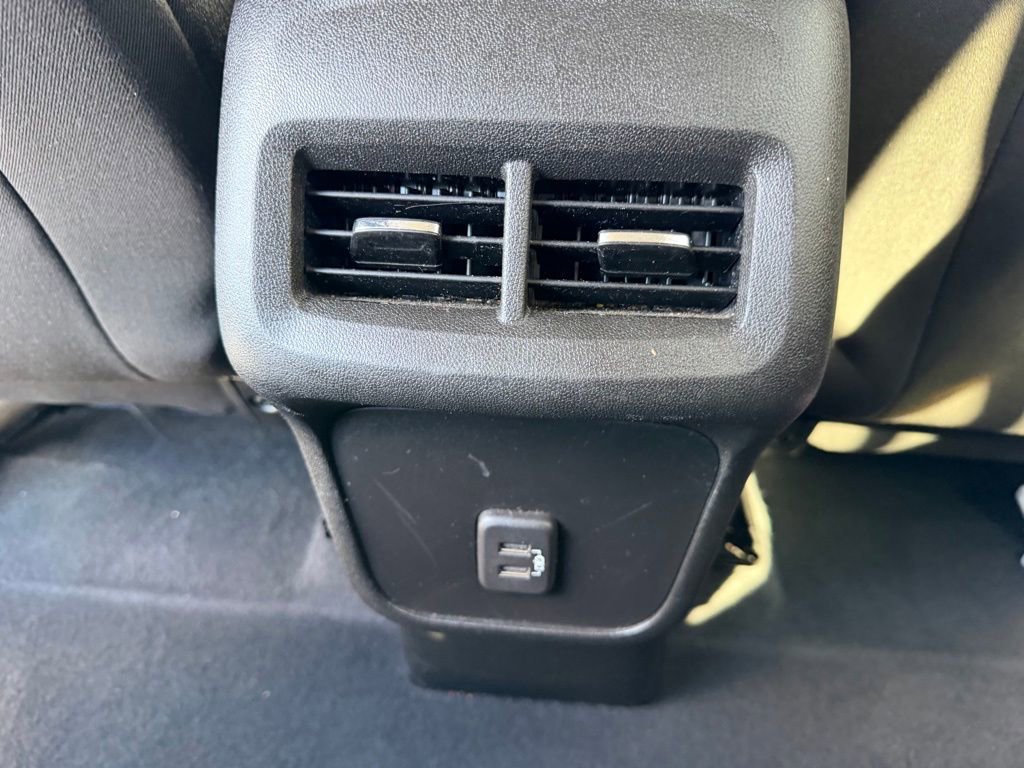 Used 2021 Chevrolet Equinox LT image 27