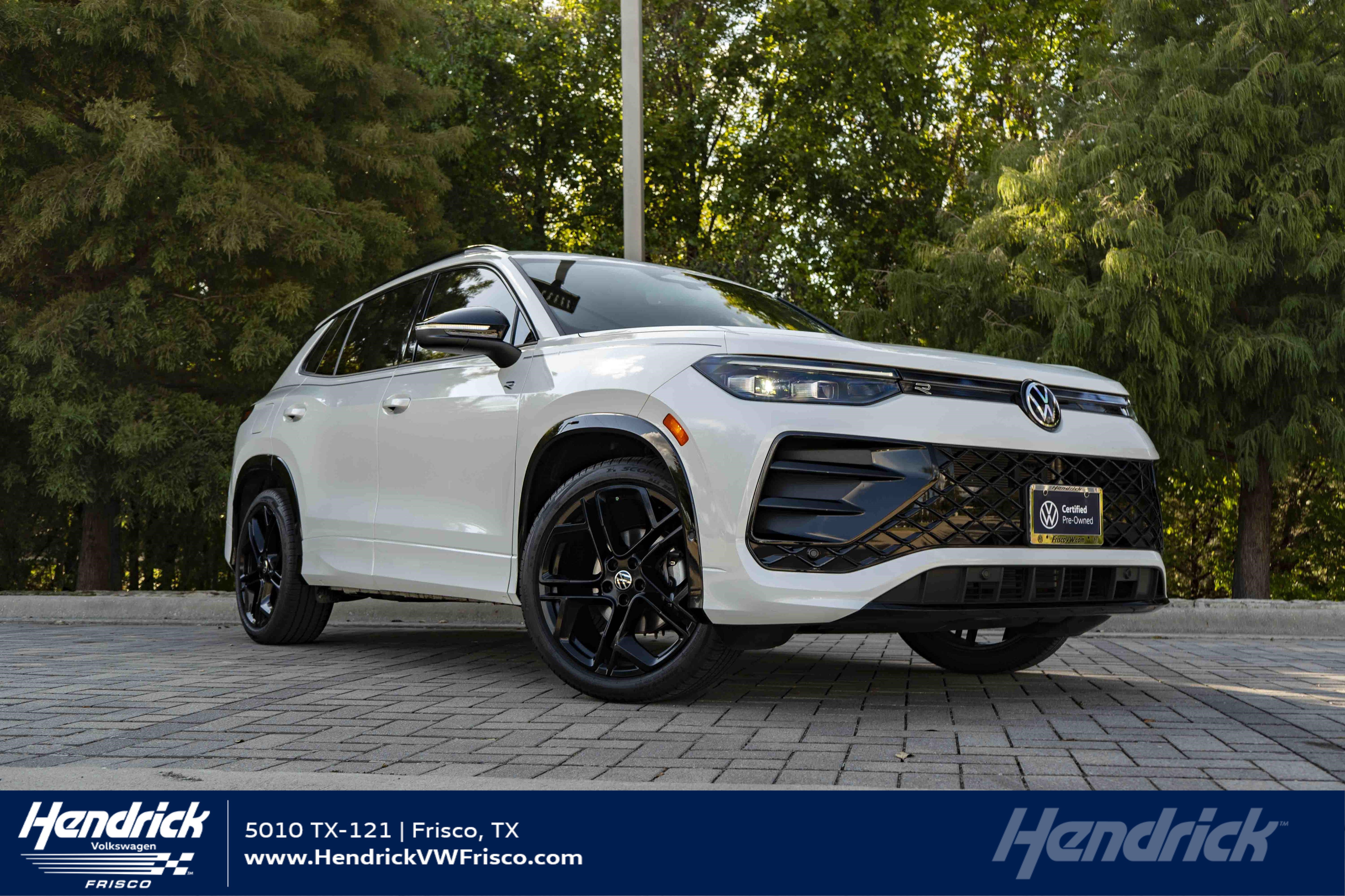 Certified 2026 Volkswagen Tiguan SE R-Line FWD image 1