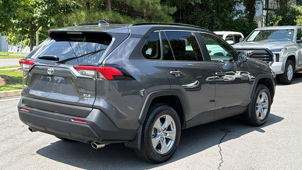 Used 2025 Toyota RAV4 XLE AWD/4WD image 4