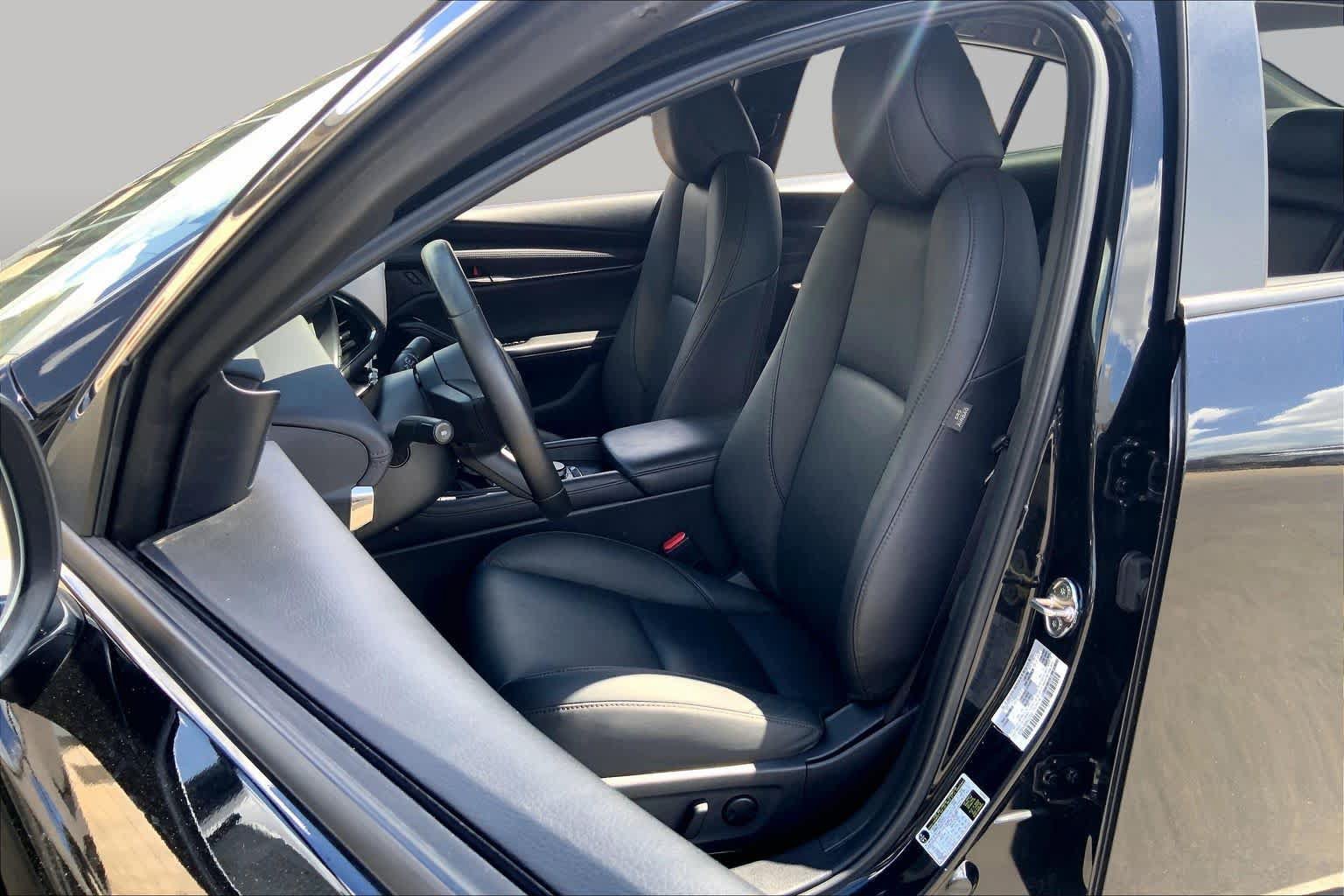 Used 2024 MAZDA MAZDA3 s FWD image 8