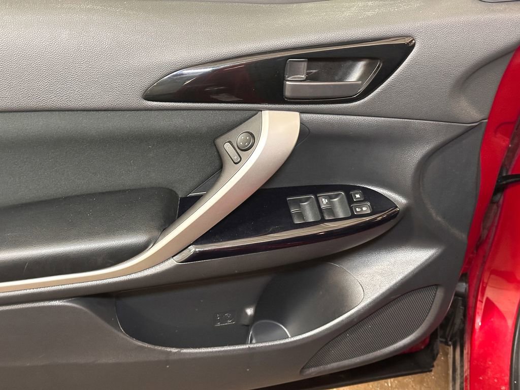 Used 2024 Mitsubishi Eclipse Cross AWD image 21