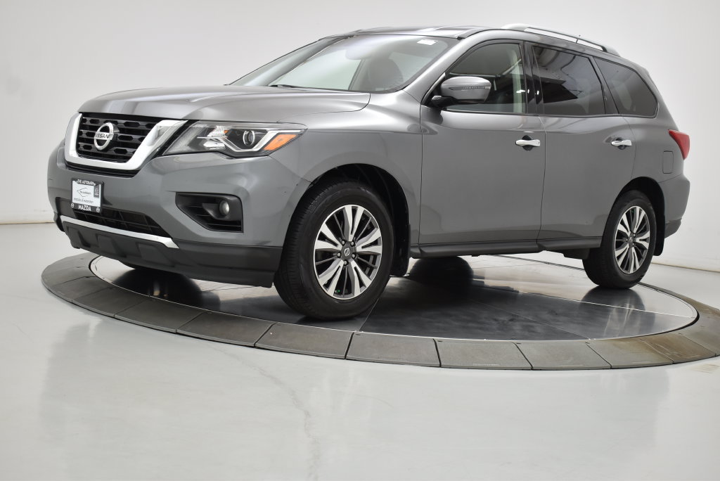 Used 2017 Nissan Pathfinder SV AWD/4WD image 14